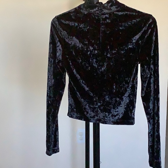 H&M two pieces velvet skirt set - Picture 3 of 5